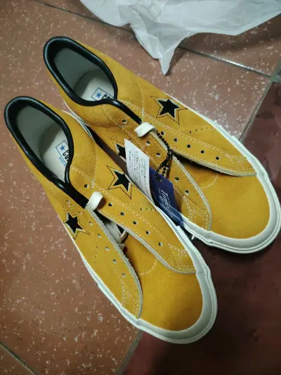 虽然不是元年款的TL，不过胜在价格便宜 性价比高做工依旧还算在线，入手也不算太亏，颜色很适合夏天，拿下啦