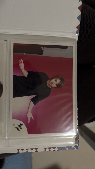 这次买了很多很重的周边回来，海运很安全！所有东西都顺利到家，价格也很实惠，切煤真的太划算啦，运费也不贵，价格也便宜