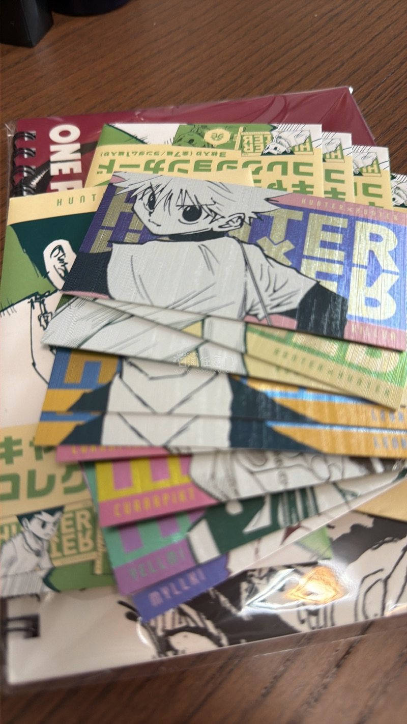 Js的春日祭又来了，这次的制品主要是猎人，喜欢金属卡面，所以买了猎人小卡，贴纸贵贵的但美丽，还有可爱的路宝本子，下次还会再来