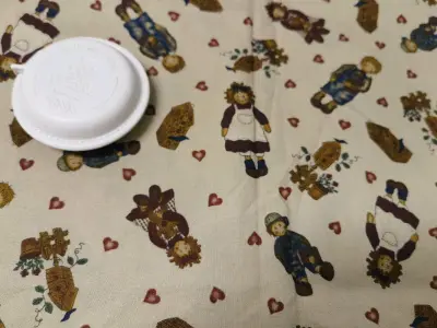 都是一些非常稀有的布料，保存的也很好，感谢卖家希望将布料分享出来。平台包装和发货流程也是非常顺畅，非常不错的购物体验。