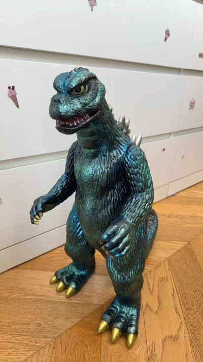 这次依旧十分迅速，发货后四天左右就收到货了。包装也非常好，用的盒子非常结实泡沫保护到位。使用积分也可以抵消一部分邮费，非常实惠划算。ems真的非常迅速，随着等级提升折扣幅度也会越来越大。总体来说体验依旧十分完美，期待下一次购物体验~


