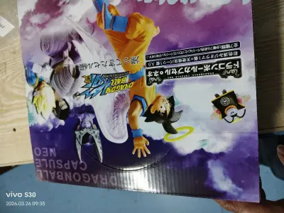 - 设计细节：每款都是达也、和也、小南的经典名场面，金属质感很细腻，边缘光滑不划手，印刷清晰还原了漫画笔触，挂在包上就是行走的青春回忆杀！
​
- 完整度：我收了12款里的大部分，包装都带着原封的蓝白设计，背面还有角色小介绍，收藏感直接拉满，完全是中古周边该有的仪式...- 设计细节：每款都是达也、和也、小南的经典名场面，金属质感很细腻，边缘光滑不划手，印刷清晰还原了漫画笔触，挂在包上就是行走的青春回忆杀！ ​ - 完整度：我收了12款里的大部分，包装都带着原封的蓝白设计，背面还有角色小介绍，收藏感直接拉