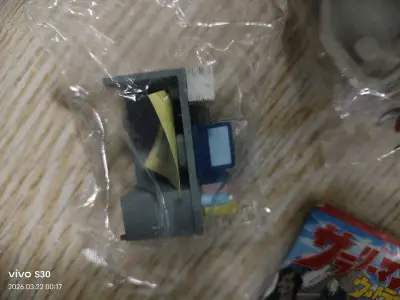 谁懂啊！在挖煤姬挖到这套サラリーマンヒーローズ ウルトラマン（上班族英雄 奥特曼）扭蛋，把光之国的大佬们都变成了社畜，笑点和情怀直接拉满！