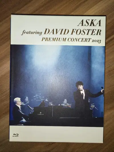 第一次用挖煤姬海淘我喜欢的歌手演唱会BD，一键下单，流程清晰，选的物流是EMS，非常快捷，就是在卖家发货环节等了几天，之后都是非常的顺利，打包用心，清关顺利，对新手友好，期待自己的第二次海淘。