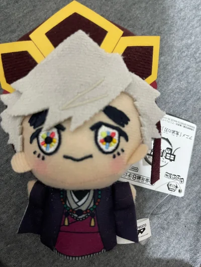 这次一起切了努努挂件明信片和杯垫，下单很方便，合单打包也特别严实。本来有点担心纸片，不过安全下车了，国际物流也比预期快，审核过完很快就到了。本次海淘体验很丝滑，磨磨的努努和凛凛的挂件太萌了(⁎⁍̴̛ᴗ⁍̴̛⁎)