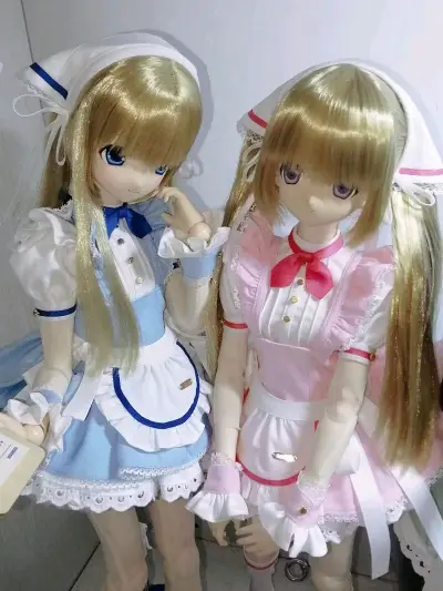 宝宝超级超级萌，在前卖家那里感觉状态一般般但是到手之后打理就很好看了！途中还把脚踝干碎了，但是我是充满了力气和手段的女人!
第一次用ems，比之前用的线路快好多，虽然税得也多多hhh