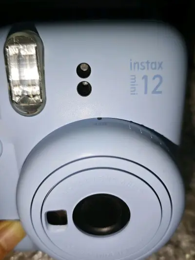 终于淘到第一台mini 12，颜色好漂亮，成色也不错。之前一直用的都是旧款，终于蹲到这个mini12了，价格很划算，不过挖煤姬发货合单都好慢


