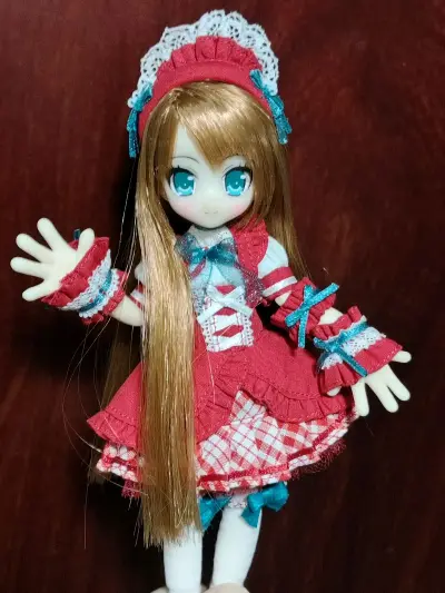 特别好看的公主裙和红色的甜点服，和家里孩子很适配，挖煤姬操作方便下单快，发货竹蜻蜓给力省心，好评已经复购很多次了