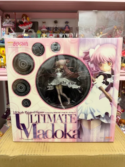 非常大的一个手办，所以手办盒也很大，但是挖煤姬打包的特别好，拿到手八角尖尖的，特别满意，非常愉快的海淘