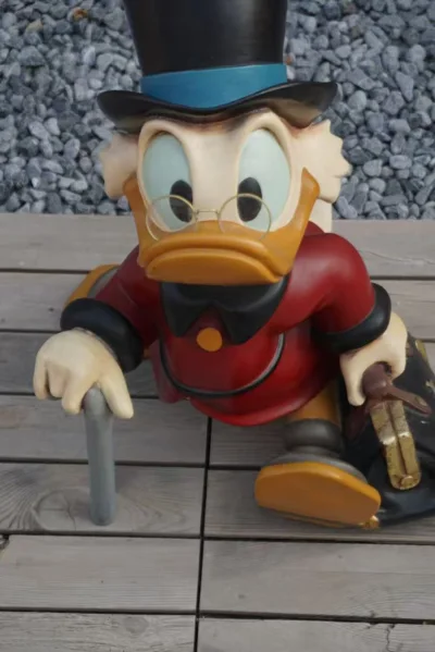 好物好价开心，心心念念史高治，在日亚拍卖打折，到手开心，感谢挖煤姬平台，运送靠谱，接着买接着买接着买