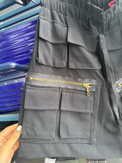 是谁又在挖煤姬淘到了好价谭燕玉！这次在挖煤姬上一共淘到了七件很漂亮的谭艳玉，并且可以和单省去了很多运费，物流速度特别特别快，然后海运其实也花了只不到一个月就到了，并且打包非常完整，衣服也都状态很好收到货的时候非常非常开心，还会继续使用这个软件


