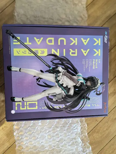 很喜欢的一款游戏里的角色，戳到了我的心头，第一眼就爱上了，当初国内都没得买，现在倒是能买了，早买早享受了