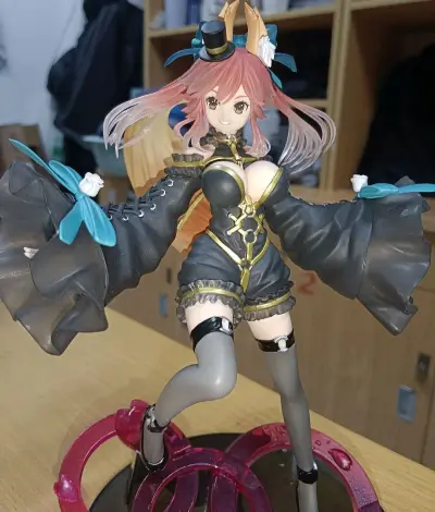 冬天是怀念的季节，在冬天淘的东西也记忆深刻一些，虽然这个phat的玉藻前质量并不是很好，但是我还是能记住收到货时候的场景，还有一张神思者的海神黑胶唱片，总是惹人神伤