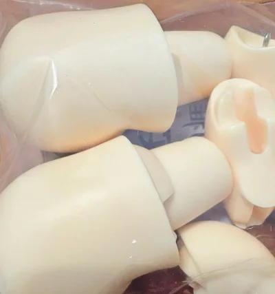 切的速度非常快，有优惠券价格也很便宜，拼团十分方便，是一次非常好的购物体验，下次还会继续选择线上购物。