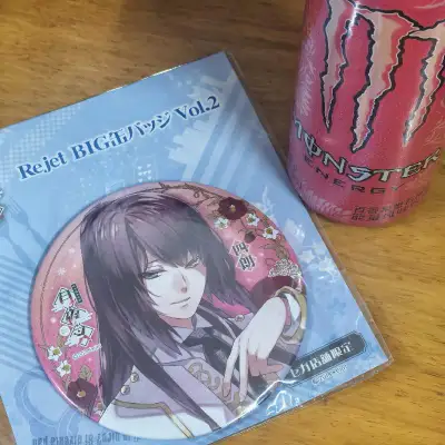 吃上了古早乙女抓《月夜叉》的周边！甚至还是全新未拆封的！都是好价！kaji的新写真集也是比国内便宜好多，还是带特典的！高清的kaji～～prprpr