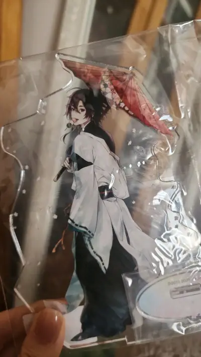 一直听说挖煤姬很好用，新号还有各种优惠。看到有人出我一直想要的990立牌就直接拿下啦，入库发货都很丝滑竹蜻蜓线路也非常好用。收到包装很严实，立牌也是平安无损到家。期待下一次相遇。

