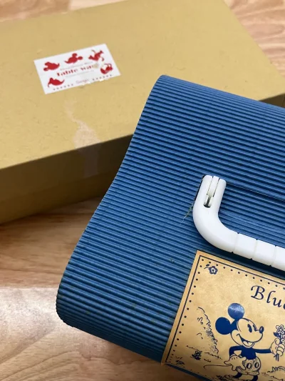 这次又到了一波新的东西，到了两套米奇的杯子，颜色和质感都很好，价格成色也无敌好，物流依旧很给力，期待下一波到货