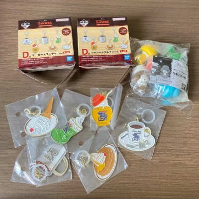 收到了之前在煤炉和骏河屋切的一番赏挂件和扭蛋，用竹蜻蜓plus发货很划算，物流也比预计中要快很多，包装也很牢固，拿到手很安心！