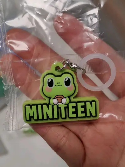 3月底的挖煤姬到了，海运方便快捷，性价比高，又稳又严实，平台操作简单，适合新手，推荐使用。这些也海淘了很多喜欢的明星周边，分享好物给大家。