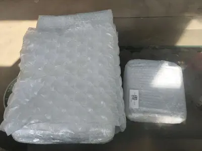 shf亚极陀的强化过渡形态，红烧大闸蟹，超绝肌肉身材，就是材质玩过sic再玩这个真轻啊，武器一点分量没有纯塑料，不过整体涂装和可动比sic强的不是一点半点