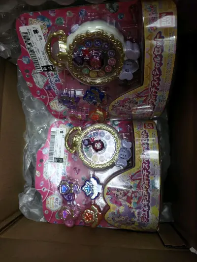 在骏河屋买的光美，比国内买的便宜多了，寄的是竹蜻蜓，一样也是审核通过以后一周多就到了，给了超多泡泡纸，打包的很严实
  


 