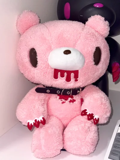 淘到了超级可爱的gloomy bear，打包的很好，整体是被泡沫纸包裹住的，状态和卖家发的图是一样的，毛茸茸的容量也很多，爪子也很干净，整体来说，这是一次不错的海体验，物流方面到的也挺快～期待下一箱