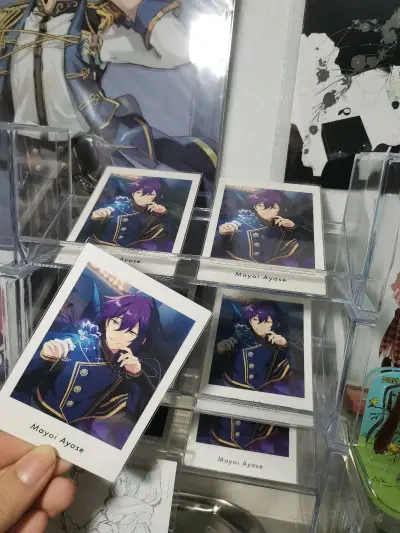 购买了礼濑真宵的拍立得，非常的好价，平均下来只需要2r一张，属于是必吃榜了，这谁能不想吃一口，海运速度很快，没有想象的时间那么久