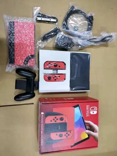 在挖煤姬入手两台 Switch 太满意啦！主机成色超新，机身无划痕、按键灵敏，屏幕干净无亮点，配件齐全且原装，和卖家描述完全一致。日淘能淘到这么好的品相真的惊喜，不管是自用还是和家人一起玩都合适，性价比直接拉满，日系主机海淘体验感超棒。