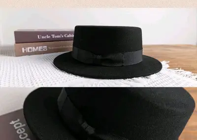 
谁懂啊！在挖煤姬蹲到的这顶黑色毛呢礼帽，真的完美踩在我的审美点上！
 
本来还担心海淘中古会踩坑，结果收到货直接惊艳！
✅ 质感绝了：100%羊毛毡材质，摸起来软糯又挺括，完全没有廉价感，帽型立挺不软塌，戴在头上颅顶直接增高，显脸小效果拉满！
✅ 成色超预期：卖家...
谁懂啊！在挖煤姬蹲到的这顶黑色毛呢礼帽，真的完美踩在我的审美点上！
 
本来还担心海淘中古会踩坑，结果收到货直接惊艳！
✅ 质感绝了：100%羊毛毡材质，摸起来软糯又挺括，完全没有廉价感，帽型立挺不软塌，戴在头上颅顶直接增高，显脸小效果