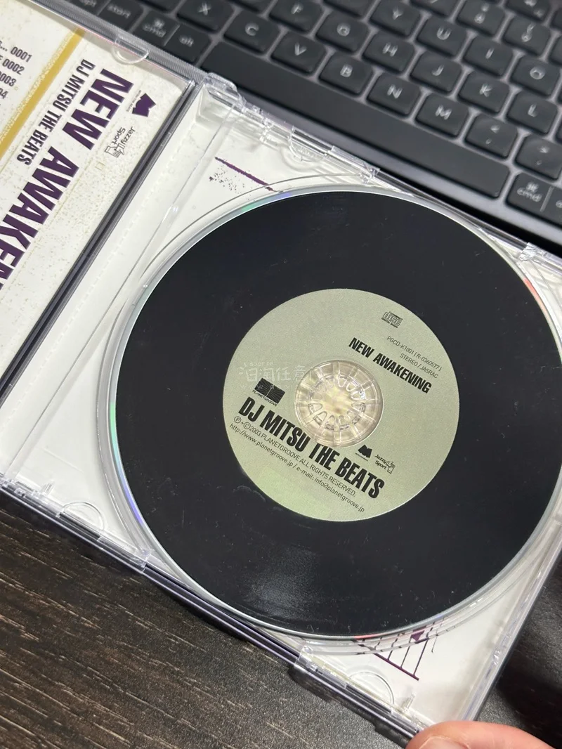 这张 CD 音质真的太惊艳了！原版压制细节饱满，人声通透乐器层次分明，实体碟质感超棒，封面印刷清晰，包装严实无破损。满满复古情怀，听歌仪式感拉满，性价比超高，值得收藏反复聆听！