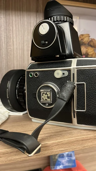 挖煤姬买胶片相机，真的太实惠了。很方便，包装也很好，勃朗尼卡的功能也是好的。真的很舒服。下次海淘还要找挖煤姬


