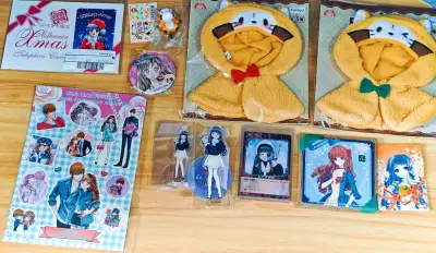 我天~挖煤姬终于蹲到了古早的周边，GALS!  辣妹当家的星野绫吧唧和乙绫贴纸，呜呜呜我嗑的古早cp，我终于买到了周边，好甜哇~
还有我特别喜欢的知世立牌，分别是日版和台版的立牌！好可爱的知世哇！！以及绝版 Rascal小浣熊造型披风娃衣，两套我都拿下来了！超级无敌...我天~挖煤姬终于蹲到了古早的周边，GALS!  辣妹当家的星野绫吧唧和乙绫贴纸，呜呜呜我嗑的古早cp，我终于买到了周边，好甜哇~
还有我特别喜欢的知世立牌，分别是日版和台版的立牌！好可爱的知世哇！！以及绝版 Rascal小浣熊造型披风娃衣