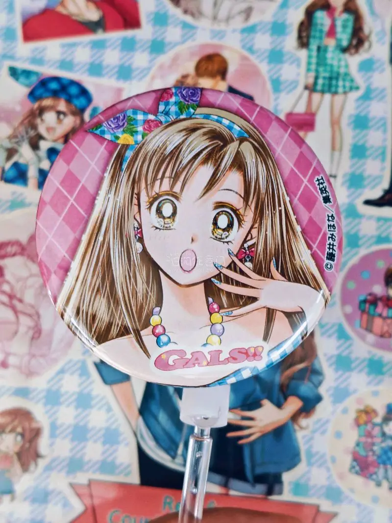 我天~挖煤姬终于蹲到了古早的周边，GALS!  辣妹当家的星野绫吧唧和乙绫贴纸，呜呜呜我嗑的古早cp，我终于买到了周边，好甜哇~
还有我特别喜欢的知世立牌，分别是日版和台版的立牌！好可爱的知世哇！！以及绝版 Rascal小浣熊造型披风娃衣，两套我都拿下来了！超级无敌...我天~挖煤姬终于蹲到了古早的周边，GALS!  辣妹当家的星野绫吧唧和乙绫贴纸，呜呜呜我嗑的古早cp，我终于买到了周边，好甜哇~
还有我特别喜欢的知世立牌，分别是日版和台版的立牌！好可爱的知世哇！！以及绝版 Rascal小浣熊造型披风娃衣