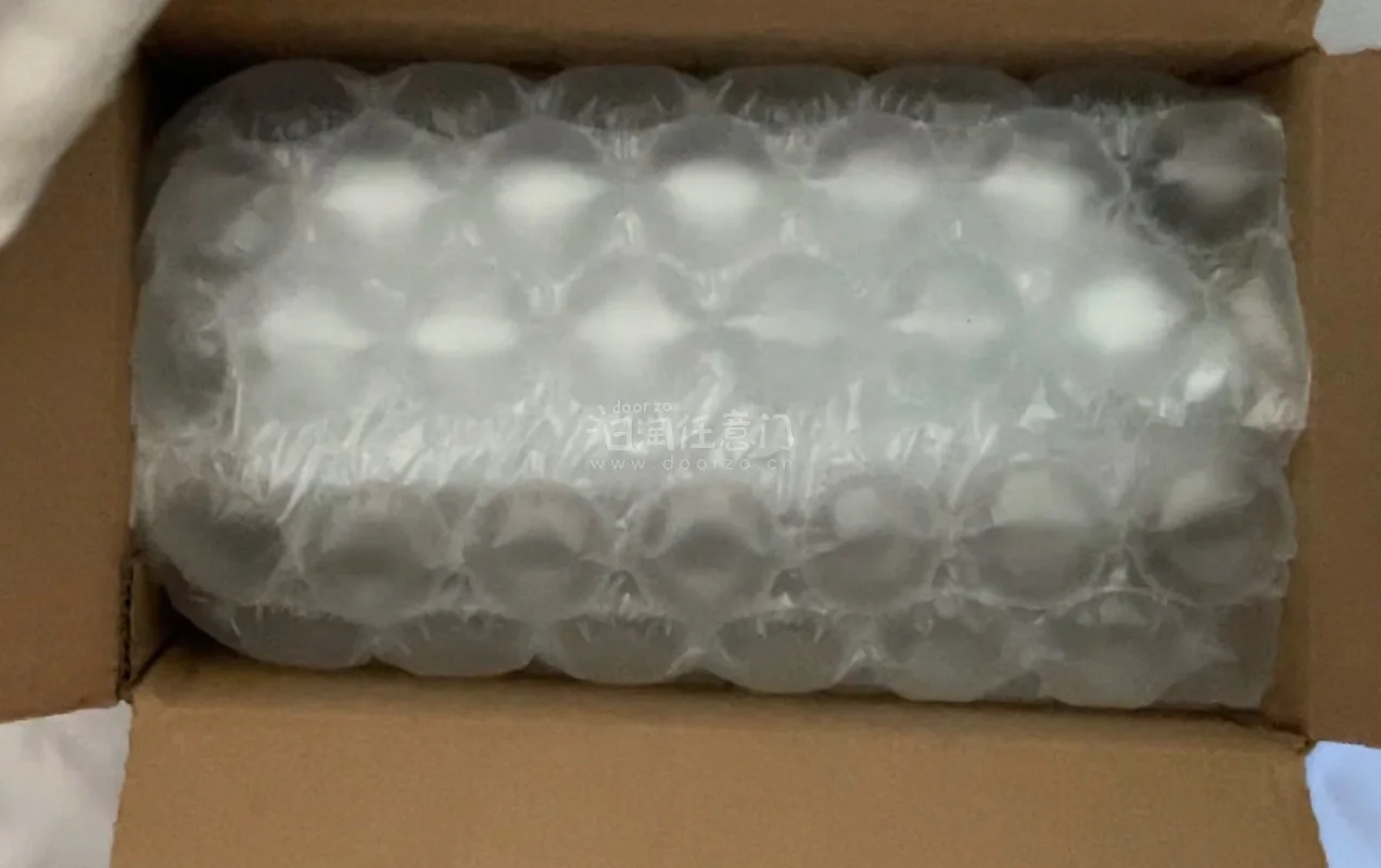 又到了一箱！包装还是很不错呀，夸夸！用挖煤姬切煤真的停不下来，每个月都能囤够一箱！喜欢！美丽！推荐！期待下个月回国的谷子们?