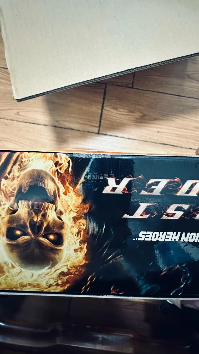 
日淘收货双份快乐！恶灵骑士RAH老款依旧能打，包装质感厚重，人偶细节精致；假面骑士套装配件齐全，还原度超高。日淘包装严实无破损，物流时效快，玩具品相完美，收藏党闭眼冲，绝对物超所值！

