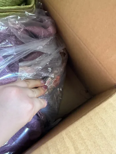 宝子们！我又在挖煤姬挖到宝藏了！这次收的5件和服，每一件都美到我想原地转圈圈，而且平台的速度和服务真的太让人安心了！

先看这件豆沙红暗纹和服，温柔到骨子里的色调，同色系暗纹刺绣低调又有质感，软糯的正绢面料摸起来像云朵，内衬也干干净净，日常通勤或者轻和服体验穿它都超...宝子们！我又在挖煤姬挖到宝藏了！这次收的5件和服，每一件都美到我想原地转圈圈，而且平台的速度和服务真的太让人安心了！

先看这件豆沙红暗纹和服，温柔到骨子里的色调，同色系暗纹刺绣低调又有质感，软糯的正绢面料摸起来像云朵，内衬也干干净净，日