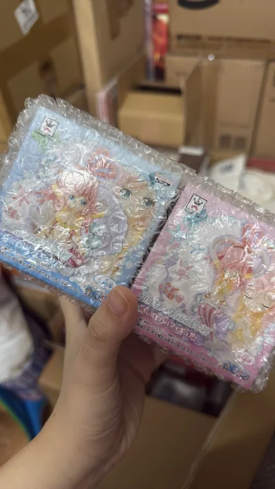 很开心买到龙珠和海贼王手办，海贼王白星盒蛋这款绝版了很稀有，全新一套在挖煤姬上淘到了，还有龙珠坐珠也是绝版老物了