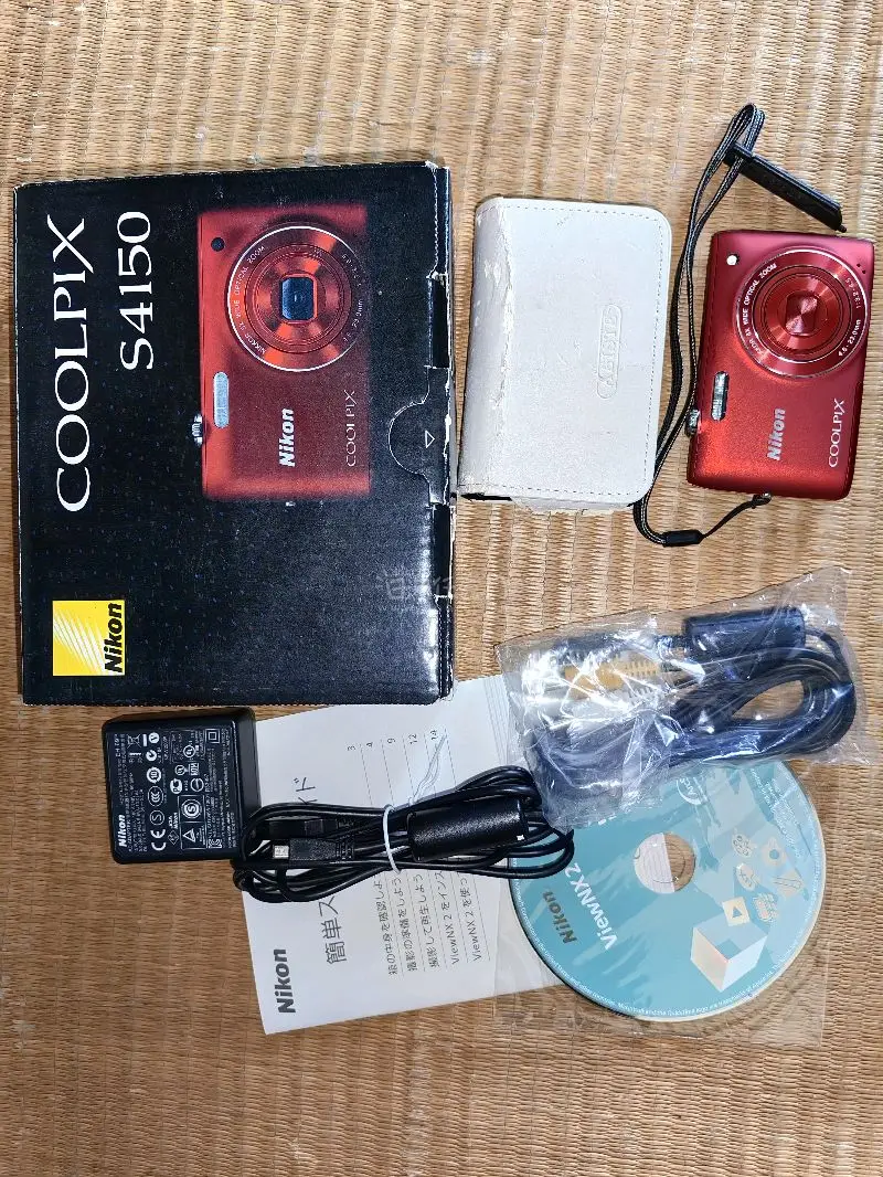 尼康相机+墨镜+宠物玩偶