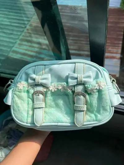 真的太爱挖煤姬海淘啦！这次淘到的axes和mp的小裙子、包包都超美，实物和图片完全一致，蕾丝精致、版型超正，中古状态也特别好，完全看不出是二手！平台操作很方便，物流也很稳，从日本漂洋过海到手超顺利，已经是无限回购的海淘平台了，洛丽塔姐妹闭眼冲！


 

