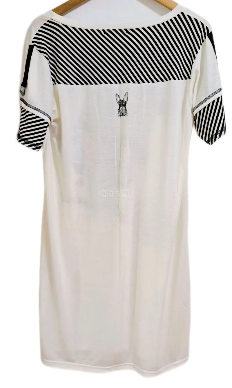 在挖煤姬上切煤特别迅速，马上就下单了。发货的国际物流也特别迅速，我3月10号发的货包裹在3月17号就到了，我追踪包裹的物流的时候真的让我特别惊喜。到手了里面的东西也包的很严实，我买了两件春季穿搭日牌古着，拆yhm的包裹真的特别解压，让人快乐～