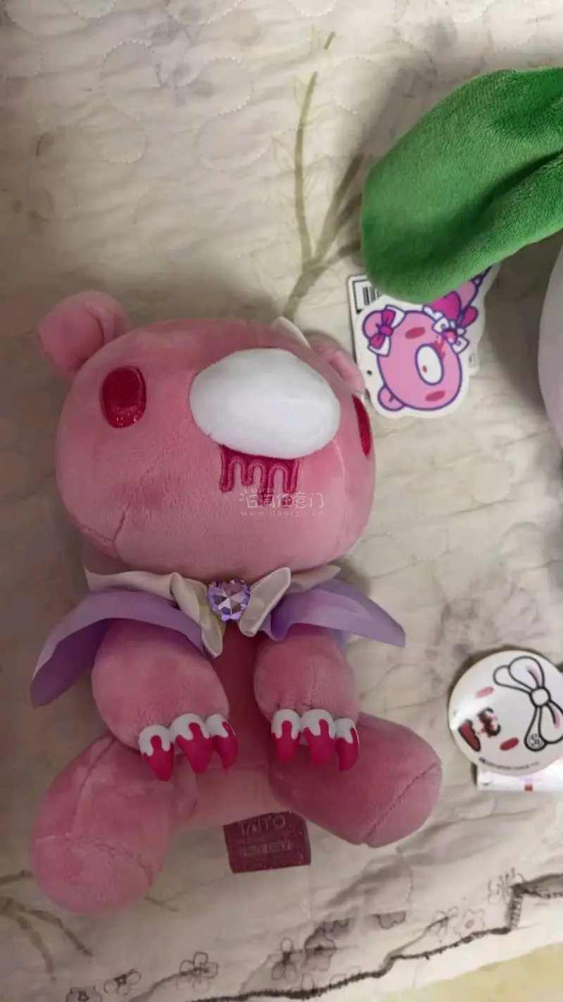 这次购买的是暴力熊系列毛绒玩偶，玩偶状态好，有牌有标。走的海运，运费低，物流时效稳定，全程可追踪，包装严实，到手完好无损，客服也很耐心，有问必答。整体购物体验非常好。