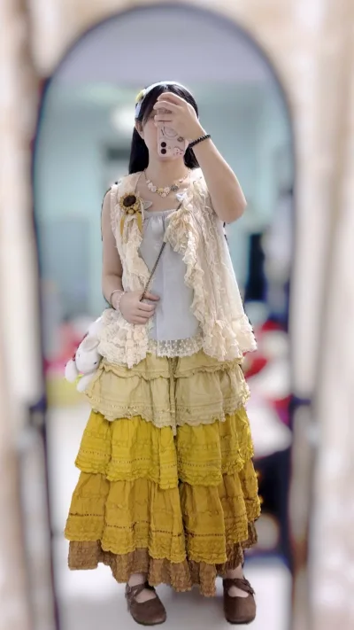 感谢挖煤姬！就算是即时拍卖也是非常的顺畅，让我买到了梦中情衣！到货速度也非常快，拍卖出价非常顺畅，还会退运费～