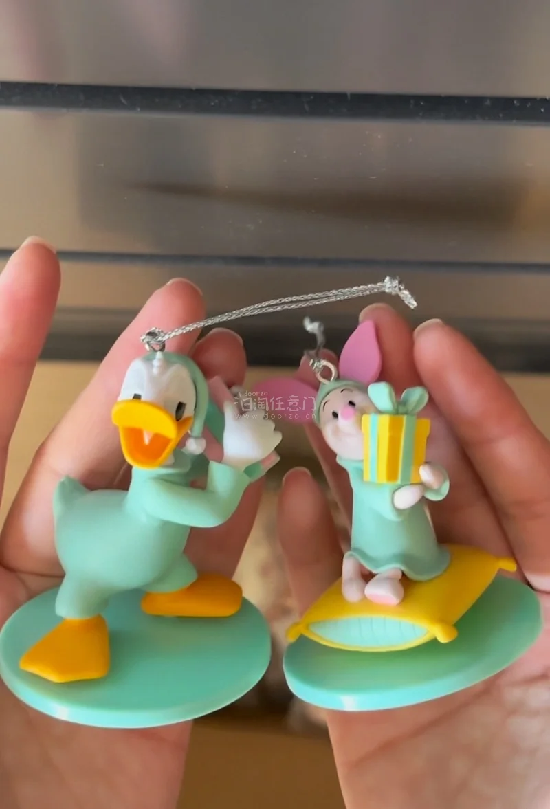 挖煤姬四月好物~买了一些娃娃和小挂饰。多次在挖煤姬购物，体验一直很稳定。平台靠谱，商品种类多，打包用心，运输安全不踩雷。物流更新及时，整体流程透明规范，对于喜欢海淘的人来说非常方便，绝对是放心之选！运费也很便宜