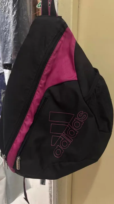 挖到宝了！两款adidas斜挎胸包真的太实用了✨