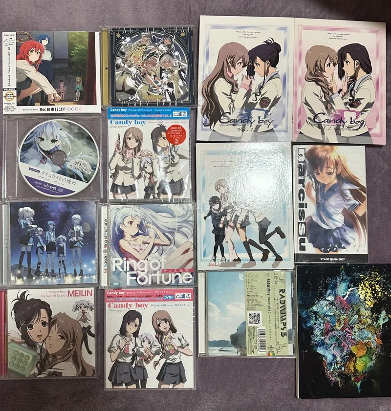 我嘞个冯冯啊 国际快递终于到了好吧 ems的航空件真的是又快又便宜 没选加固也安全到家 现在服务也越来越好了 也祝我们门门新的一年越来越好好吧 这次买了一些便宜专辑和非常完美的抱枕好吧，还有好多cd在路上，用了优惠券真的很好价，非常推荐哟，期待下一单到货


这次的国际快递也是终于到了好吧 ems的航空件真的是又快又便宜 主要是用了积分 现在也在努力攒积分中 选的保留包装 没选加固也安全到家 现在服务也越来越好了 也祝我们门门新的一年越来越好好吧 这次买了很多好价专辑和一本小说 在海关的免税范围内也是很快