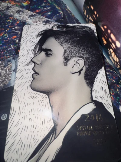 作为追随贾斯汀•比伯多年的粉丝，收藏他的周边、绝版专辑、限定周一直是我的执念。国内平台要么货源稀缺，要么价格虚高，很多海外限定款更是无处寻觅。一次偶然间，被朋友安利了挖煤姬这个日淘代购平台，抱着试一试的心态，我开启了人生第一次海外代购比伯收藏的旅程，全程充满期待与忐...作为追随贾斯汀•比伯多年的粉丝，收藏他的周边、绝版专辑、限定周一直是我的执念。国内平台要么货源稀缺，要么价格虚高，很多海外限定款更是无处寻觅。一次偶然间，被朋友安利了挖煤姬这个日淘代购平台，抱着试一试的心态，我开启了人生第一次海外代购比伯