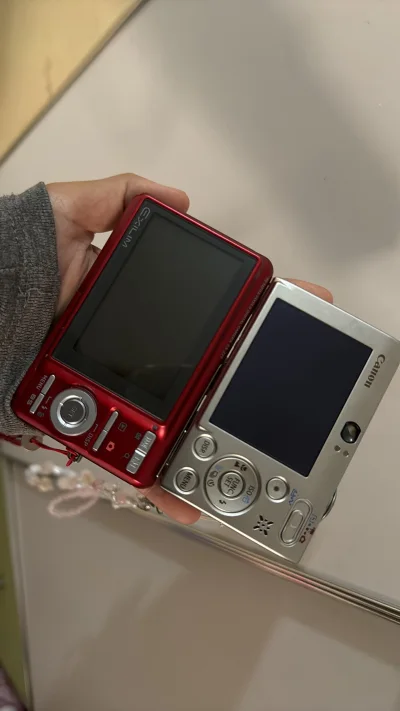 真的很实惠价拿下的！多亏了挖煤姬这个平台，我才能买到价格合适又喜欢的ccd相机，记录我的日常生活啊！特别开心，而且运费用积分抵扣完也很便宜，太赞了！喜欢挖煤姬！爱挖煤姬！我还要继续在挖煤姬淘相机！gogogo