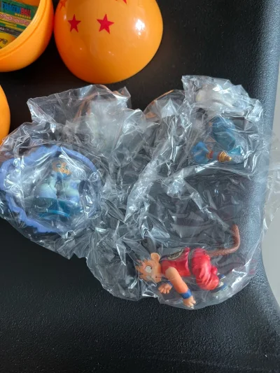 龙珠大蛋第6弹全套，没错，就是有偷圣水、送牛奶、悟空击穿比克大魔王的那套龙珠大蛋，大蛋之中的经典套之一。同时让人意外的是惊喜的价格，淘宝其乐无穷。挖煤姬在代购过程，仓库物品管理，物品打包发货反面都做得不错。