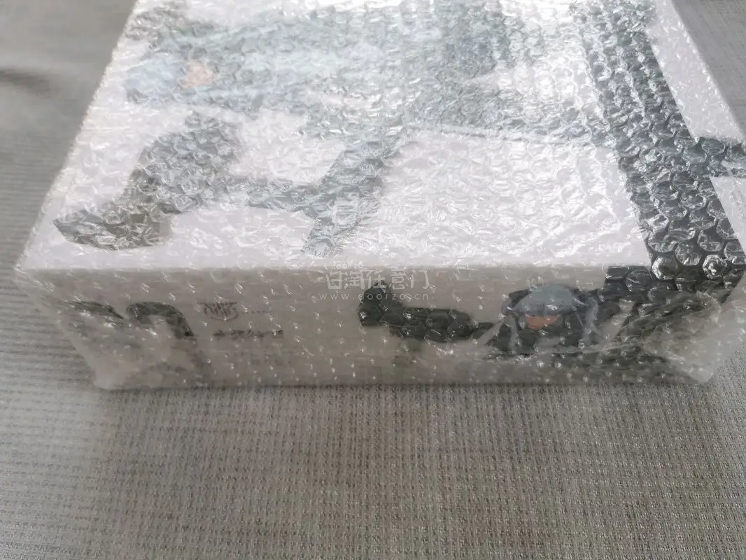 本次海淘的是寿屋武装神姬恶魔型斯特拉芙，在Lashinbang上购入，走的竹蜻蜓专线。无论是Lashinbang还是任意门打包的都挺不错的，这盒子里里外外套了四层泡沫纸，可惜正面边角还是有点压了。