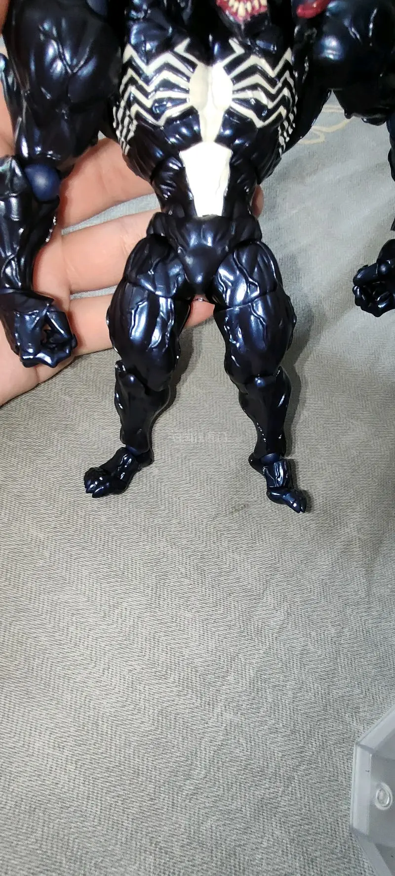 这次购物体验不错，包装扎实可靠，物流速度快。玩具成色不错，可动好，动作非常有张力，用上优惠券，价格也非常划算，一次不错的海淘体验